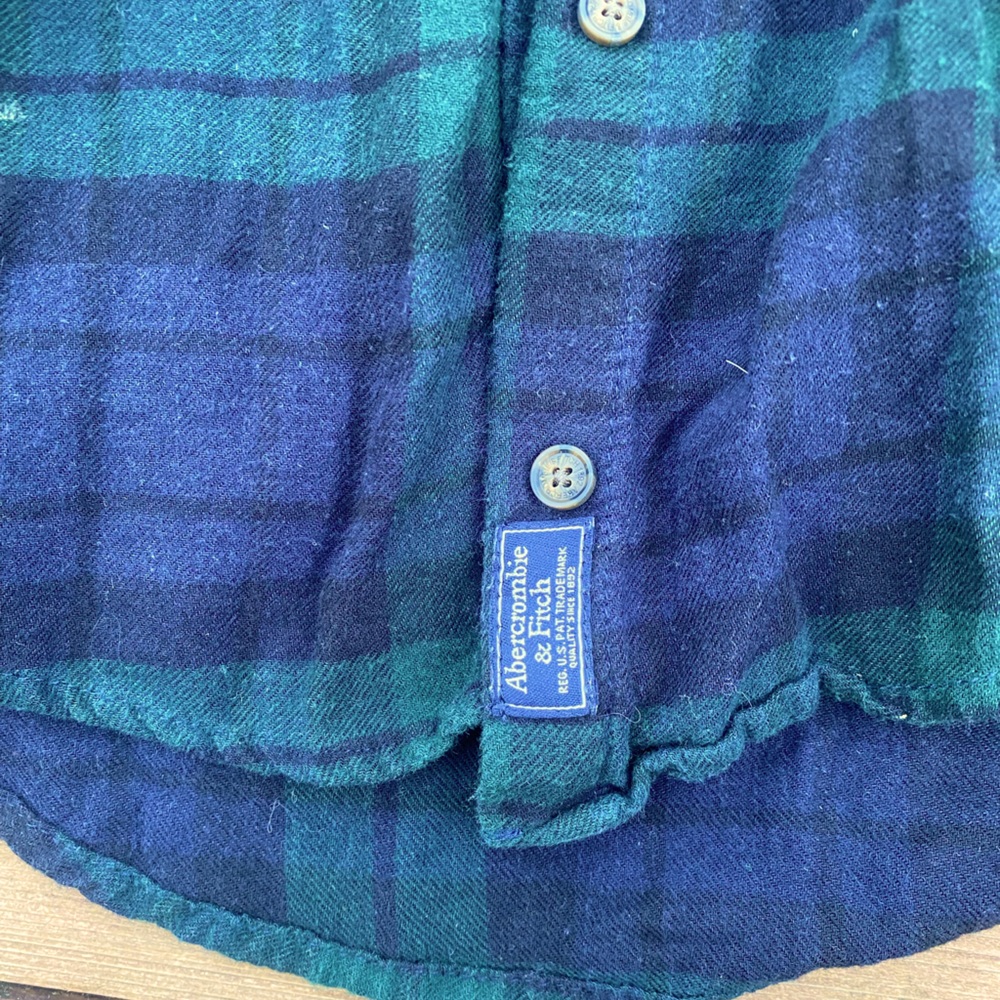 🫐Abercrombie & Fitch Plaid button up, Medium - Picture 3 of 5